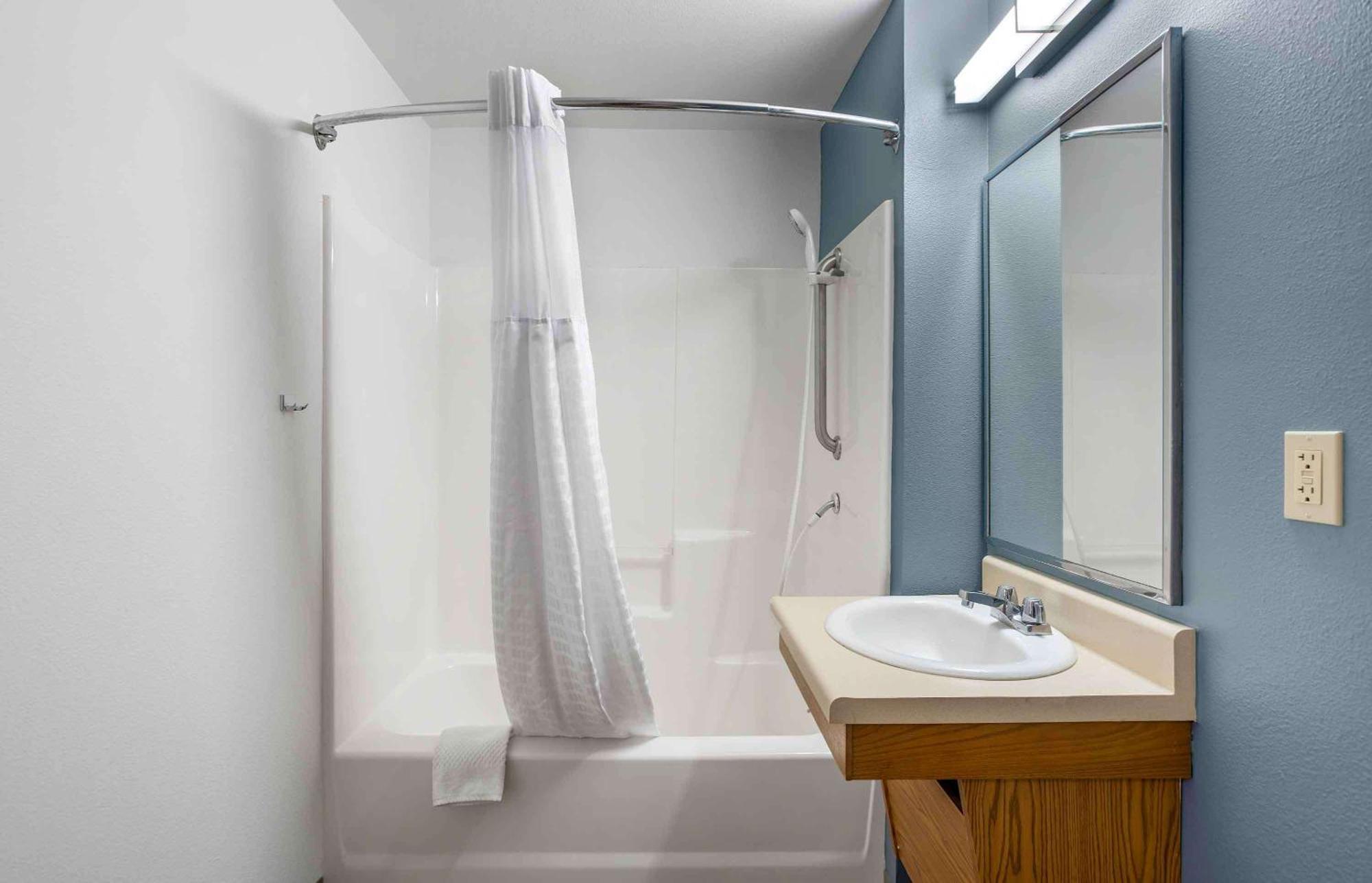 Extended Stay America Select Suites - Cleveland - Avon Buitenkant foto