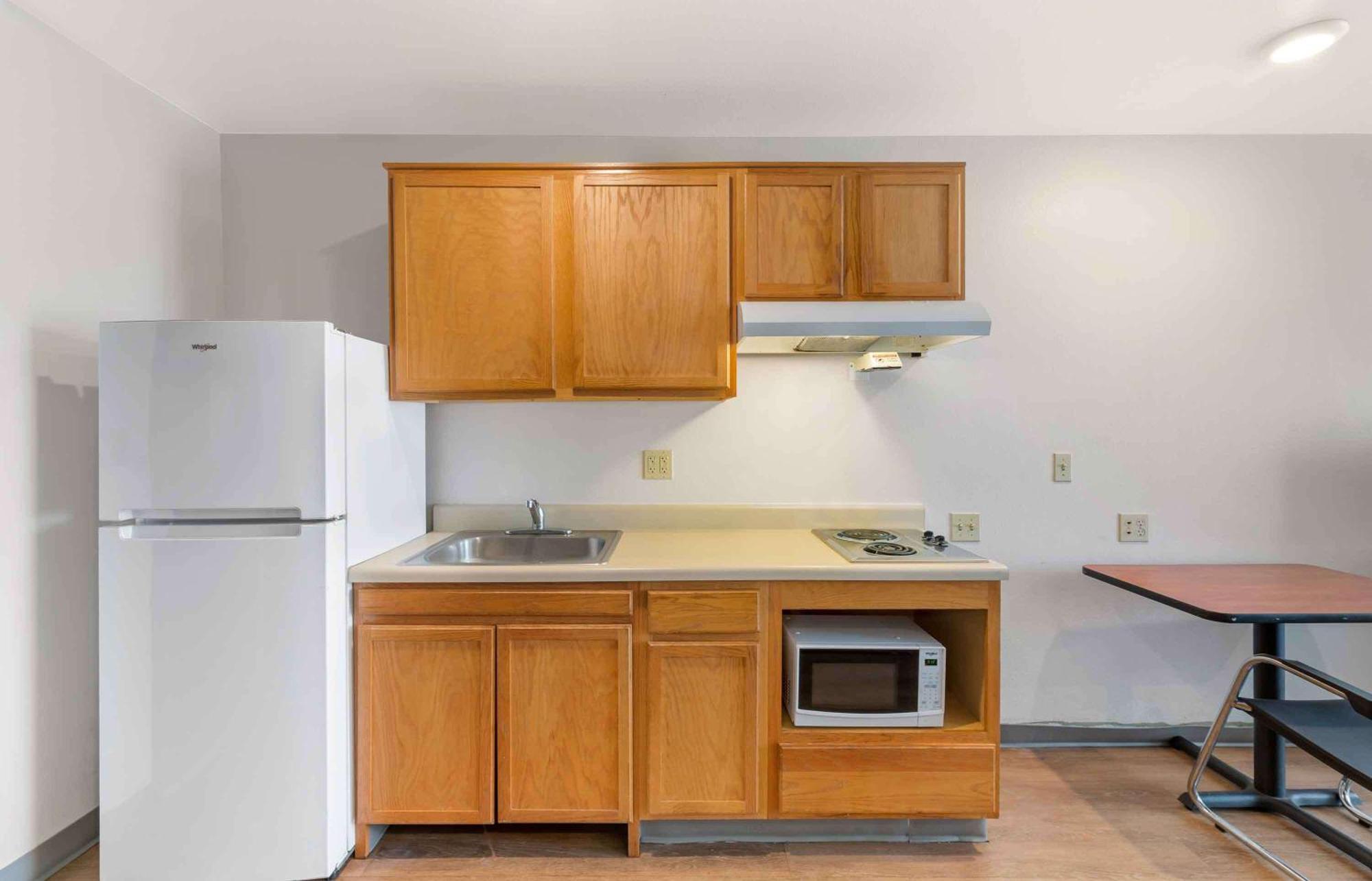 Extended Stay America Select Suites - Cleveland - Avon Buitenkant foto