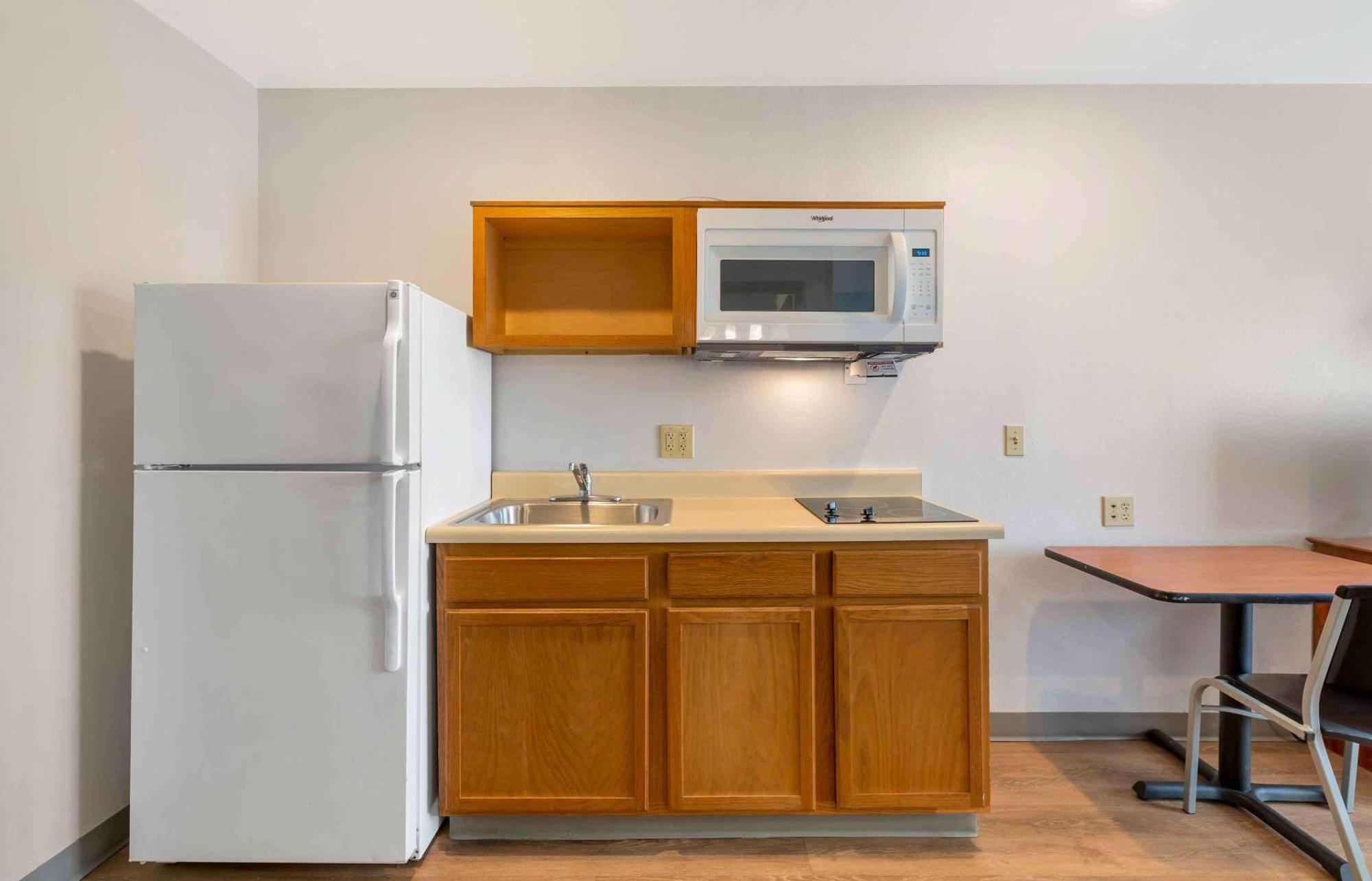 Extended Stay America Select Suites - Cleveland - Avon Buitenkant foto