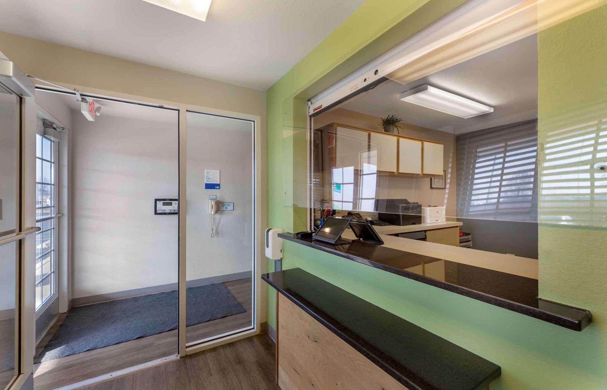 Extended Stay America Select Suites - Cleveland - Avon Buitenkant foto